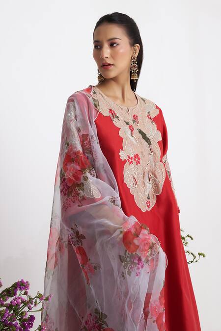 Buy_Siyona By Ankurita_Red Chanderi, Organza Embroidery Round Neck Laal Bootedaar Kurta Set _Online_at_Aza_Fashions