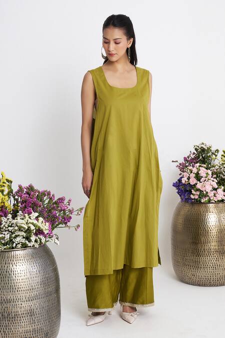 Buy Siyona By Ankurita Green Chanderi, Organza Mirrors Split V-neck Leher Kaftaan Set Online at Aza Fashions Buy_Siyona By Ankurita_Green Chanderi, Organza Mirrors Split V-neck Leher Kaftaan Set _Online_at_Aza_Fashions