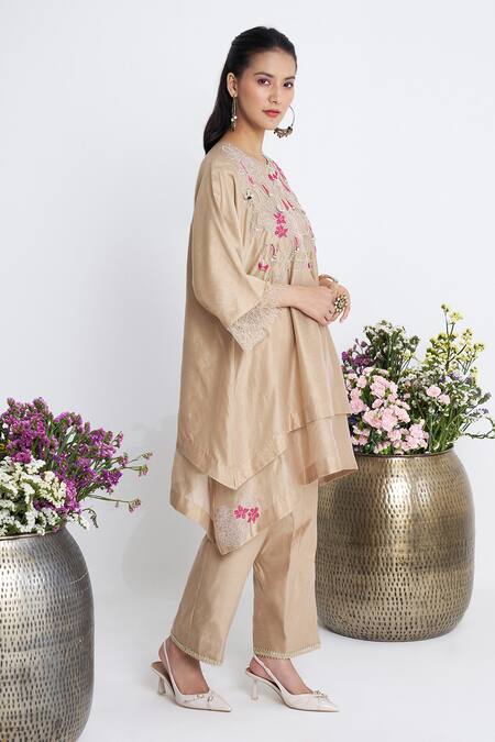 Buy_Siyona By Ankurita_Beige Chanderi, Organza Embroidery, Sequins Split Dhaagon Ka Jaal Kurta Set _Online_at_Aza_Fashions