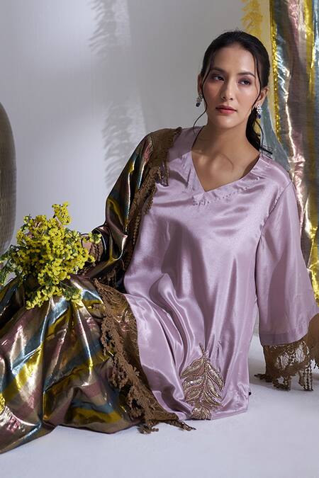 Siyona By Ankurita Mauve Viscose, Cotton Lace V-neck Farshi Kurta Set Online at Aza Fashions Siyona By Ankurita_Mauve Viscose, Cotton Lace V-neck Farshi Kurta Set _Online_at_Aza_Fashions