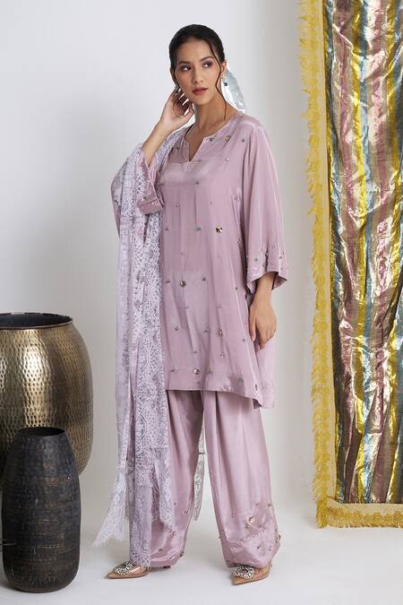 Buy_Siyona By Ankurita_Mauve Viscose, Crepe V-neck Designer Kurta Set With Dupatta _Online_at_Aza_Fashions