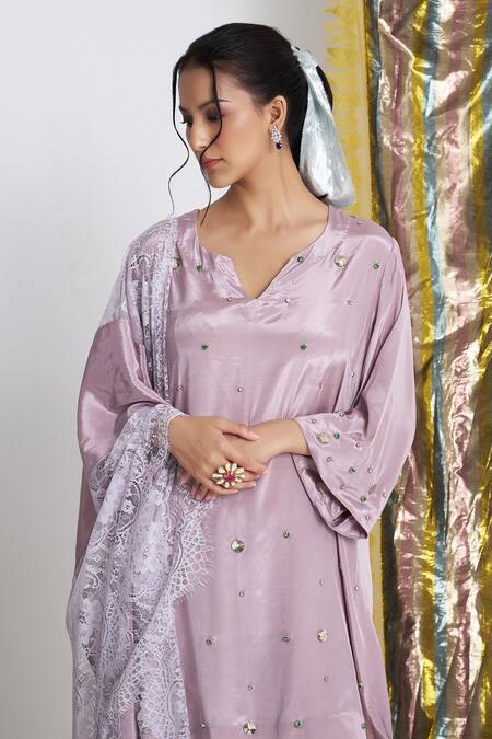 Shop_Siyona By Ankurita_Mauve Viscose, Crepe V-neck Designer Kurta Set With Dupatta _Online_at_Aza_Fashions