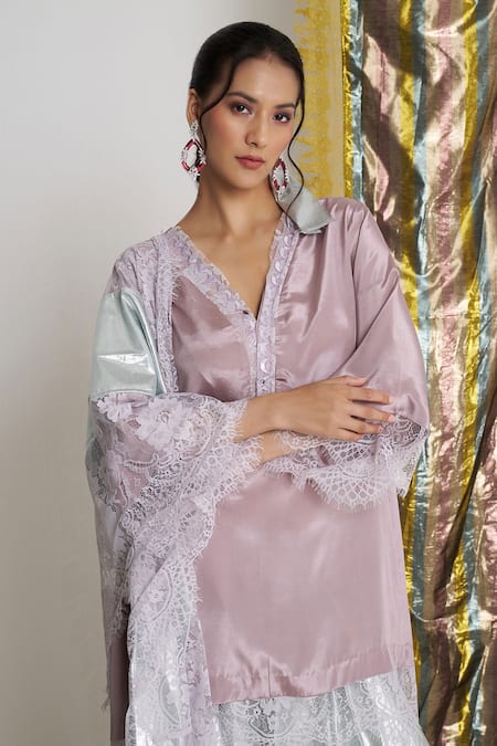 Siyona By Ankurita_Mauve Viscose Lace V-neck Crepe Kurta Set _Online_at_Aza_Fashions