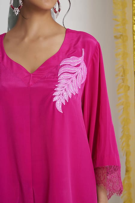 Siyona By Ankurita Pink Viscose Lace, Embroidery V-neck Gulabo Groove Farshi Set at Aza Fashions Siyona By Ankurita_Pink Viscose Lace, Embroidery V-neck Gulabo Groove Farshi Set _at_Aza_Fashions