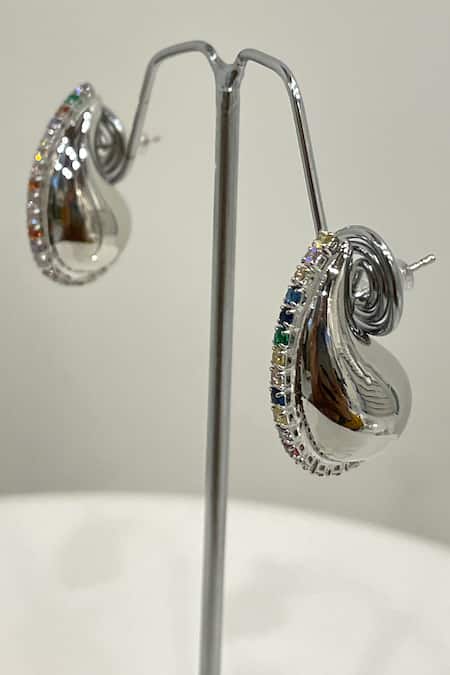 Studio6 Jewels Contemporary Silver Stud Earrings 