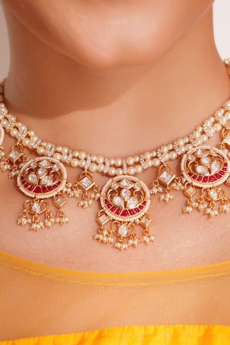 Buy Zevar By Geeta Red Kundan Polki Necklace And Earring Set Online at Aza Fashions Buy_Zevar By Geeta_Red Kundan Polki Necklace And Earring Set _Online_at_Aza_Fashions