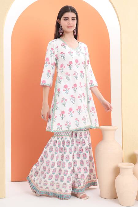 Minime Organics Off White Cotton Sequins Floral Print Kurta Set Online at Aza Fashions Minime Organics_Off White Cotton Sequins Floral Print Kurta Set _Online_at_Aza_Fashions