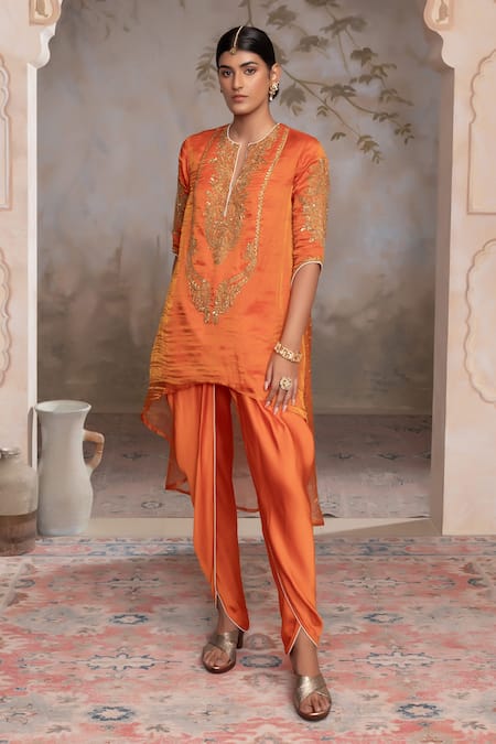 Shop_Adi By Aditya Khandelwl_Orange Silk Embroidery, Zari Round Neck Burnt Hand Kurta Set _Online_at_Aza_Fashions