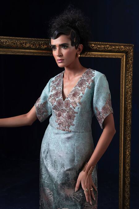 Adi By Aditya Khandelwl Blue Jacquard, Crepe Embroidery V-neck Hand Kurta Set Online at Aza Fashions Adi By Aditya Khandelwl_Blue Jacquard, Crepe Embroidery V-neck Hand Kurta Set _Online_at_Aza_Fashions