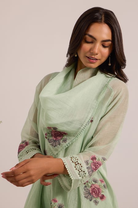 OMI_Green Chanderi, Cotton Satin Embroidery Round Neck Sea Kurta Set _at_Aza_Fashions