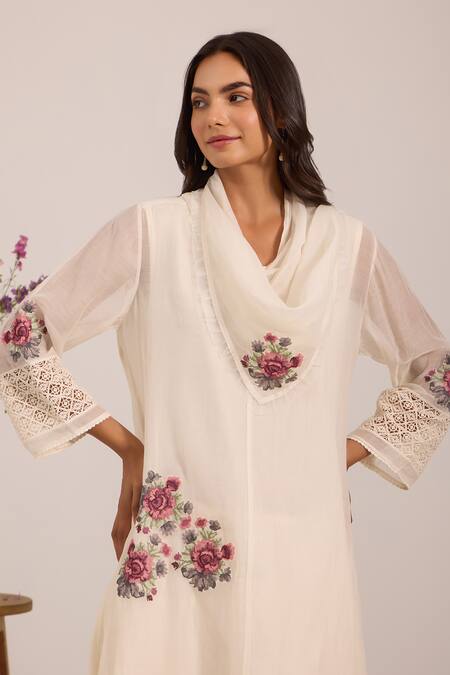 OMI_Off White Chanderi, Cotton Satin Embroidery Open Neck Kurta Set _at_Aza_Fashions