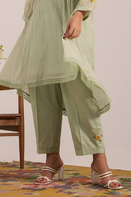OMI_Green Chanderi, Cotton Satin Embroidery V-neck Sea Kurta Set _Online_at_Aza_Fashions