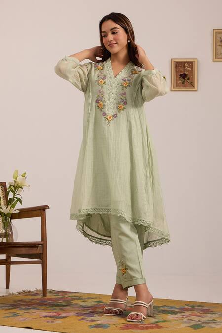 Buy_OMI_Green Chanderi, Cotton Satin Embroidery V-neck Sea Kurta Set _Online_at_Aza_Fashions