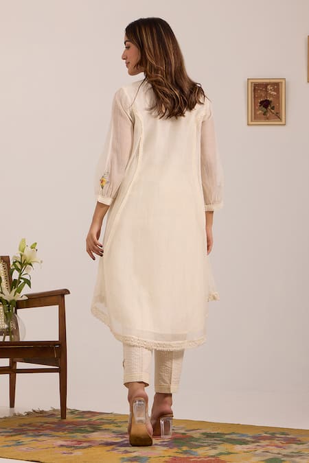 OMI Off White Embroidered Kurta Set 