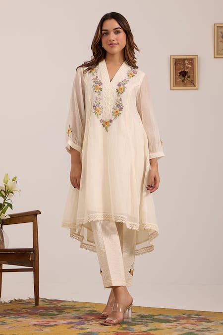 Buy_OMI_Off White Chanderi, , Satin Embroidery Split V-neck Kurta Set _Online_at_Aza_Fashions