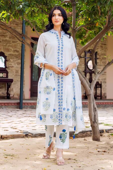 Shop Missprint White Chanderi, Cotton Embroidery Collared Saira Kurta Set Online at Aza Fashions Shop_Missprint_White Chanderi, Cotton Embroidery Collared Saira Kurta Set _Online_at_Aza_Fashions
