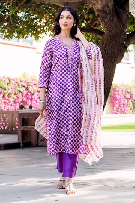 Missprint Purple Silk, Cotton Embroidery V-neck Amara Chanderi Kurta Suit Set 
