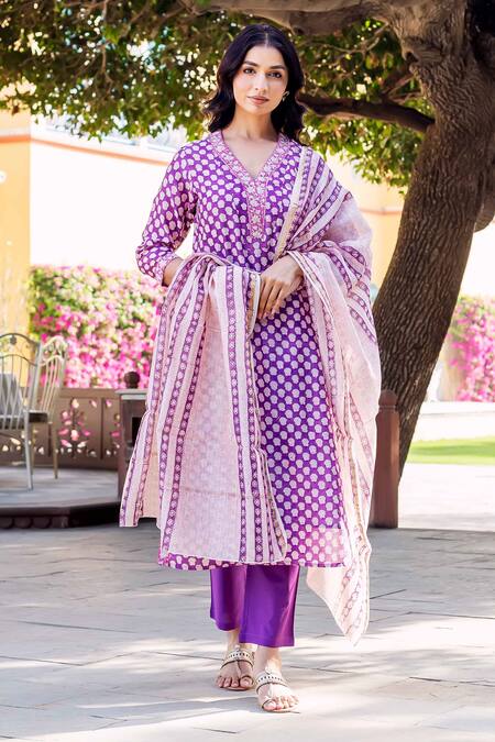 Missprint Purple Silk, Cotton Embroidery V-neck Amara Chanderi Kurta Suit Set at Aza Fashions Missprint_Purple Silk, Cotton Embroidery V-neck Amara Chanderi Kurta Suit Set _at_Aza_Fashions