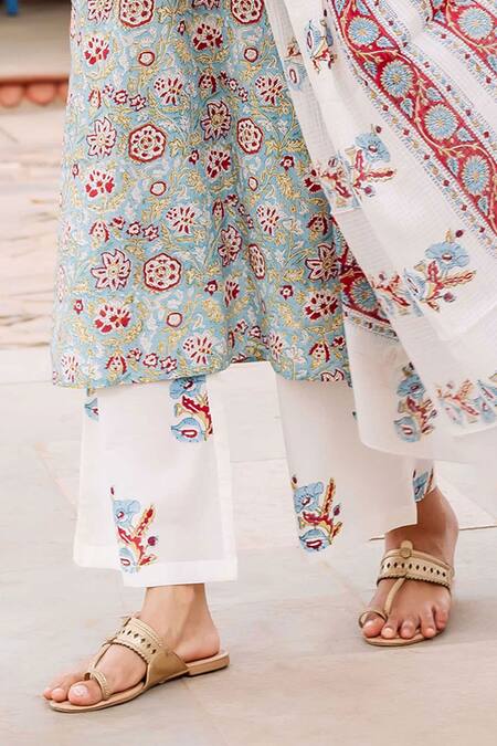 Missprint Teal Cotton Embroidery V-neck Kavita Kurta Suit Set Online at Aza Fashions Missprint_Teal Cotton Embroidery V-neck Kavita Kurta Suit Set _Online_at_Aza_Fashions