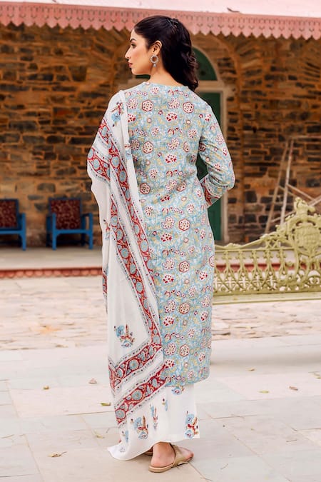 Shop Missprint Teal Cotton Embroidery V-neck Kavita Kurta Suit Set at Aza Fashions Shop_Missprint_Teal Cotton Embroidery V-neck Kavita Kurta Suit Set _at_Aza_Fashions