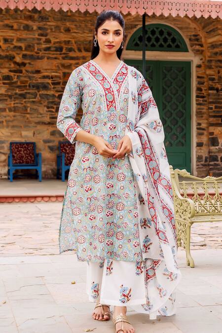 Shop Missprint Teal Cotton Embroidery V-neck Kavita Kurta Suit Set Online at Aza Fashions Shop_Missprint_Teal Cotton Embroidery V-neck Kavita Kurta Suit Set _Online_at_Aza_Fashions