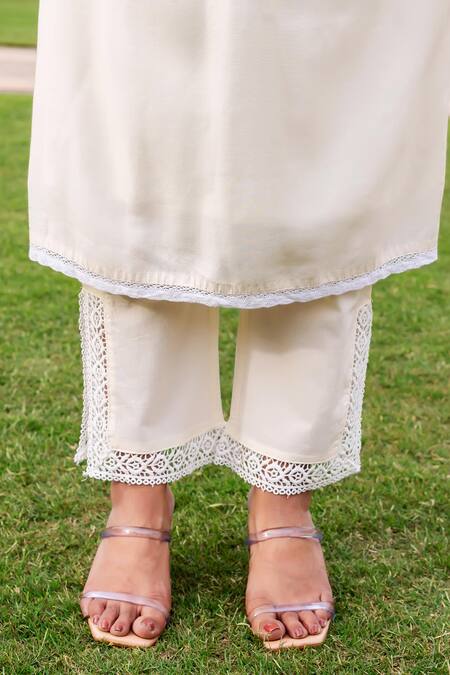 Shop_Missprint_White Cotton, Silk Lace V-neck Antique Chanderi Kurta Set _Online_at_Aza_Fashions