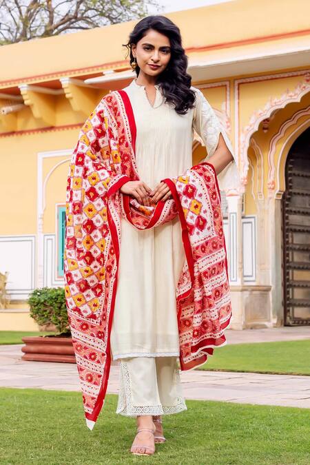 Buy_Missprint_White Cotton, Silk Embroidery Keyhole Neck Antique Chanderi Kurta Set 