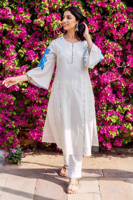 Missprint_White Cotton, Silk Embroidery Round Neck Aarohi Chanderi Brush Painted Set _Online_at_Aza_Fashions