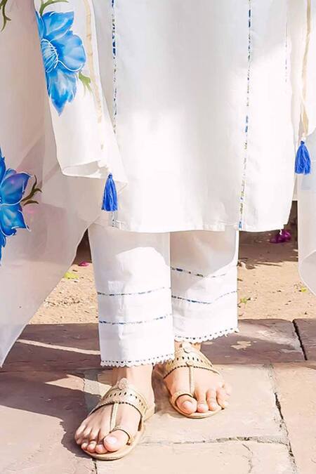 Missprint_White Cotton, Silk Embroidery Round Neck Brush Painted Kurta Suit Set _Online_at_Aza_Fashions