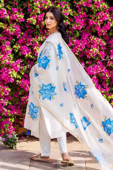 Shop_Missprint_White Cotton, Silk Embroidery Round Neck Brush Painted Kurta Suit Set _Online_at_Aza_Fashions