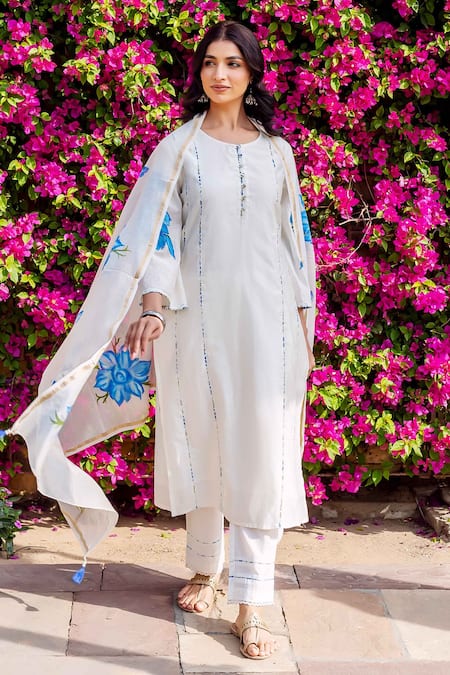 Missprint_White Cotton, Silk Embroidery Round Neck Brush Painted Kurta Suit Set _at_Aza_Fashions