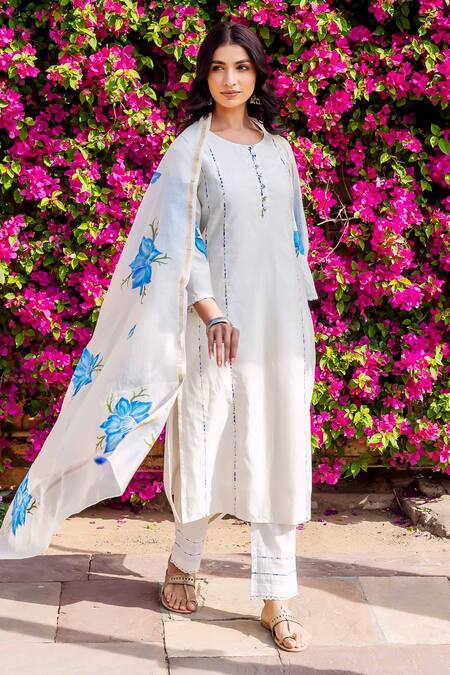 Shop_Missprint_White Cotton, Silk Embroidery Round Neck Brush Painted Kurta Suit Set 