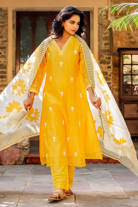 Buy_Missprint_Yellow Cotton, Silk Embroidery V-neck Chanderi Kurta Set 