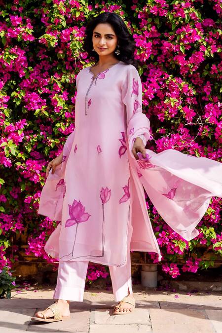 Shop_Missprint_Pink Organza, Cotton Embroidery V-neck Aria Kurta Set _Online_at_Aza_Fashions