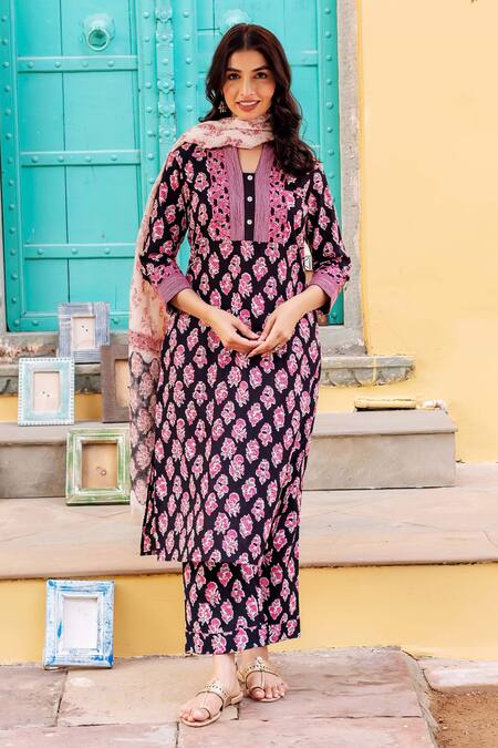 Missprint_Black Cotton Embroidery Collared Printed Kurta Set _at_Aza_Fashions