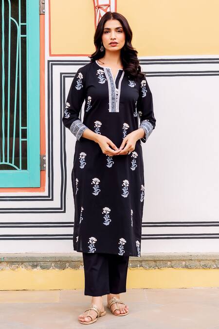 Missprint_Black Cotton Embroidery Split V-neck Meera Printed Kurta Set _at_Aza_Fashions