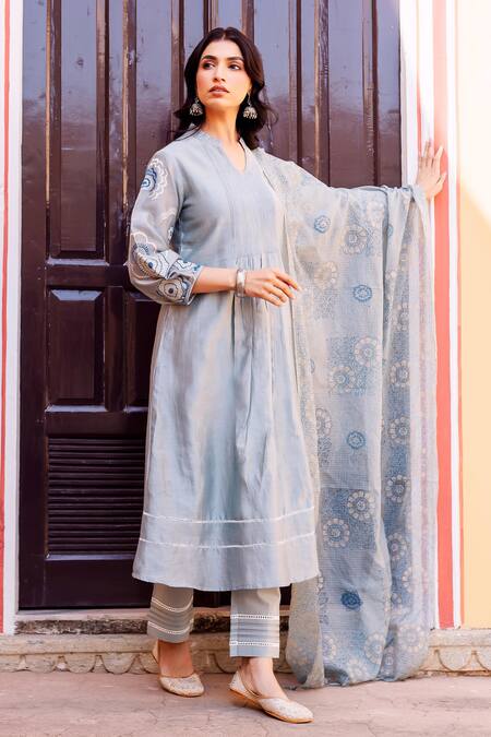 Missprint_Gray Cotton, Silk Embroidery Mandarin Collar Slate Blue Chanderi Kurta Set _at_Aza_Fashions