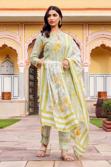 Buy_Missprint_Green Chanderi, Cotton Lace Keyhole Neck Pastel Kurta Set _Online_at_Aza_Fashions