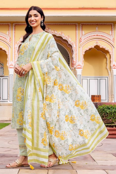 Missprint_Green Chanderi, Cotton Lace Keyhole Neck Pastel Kurta Set _at_Aza_Fashions