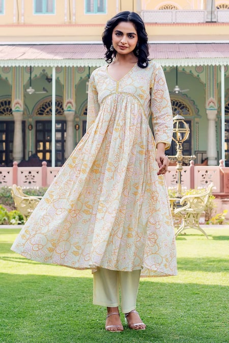 Buy_Missprint_Multi Color Cotton Embroidery V-neck Floral Anarkali Kurta Set _Online_at_Aza_Fashions