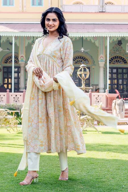 Shop_Missprint_Multi Color Cotton Embroidery V-neck Floral Anarkali Kurta Set _Online_at_Aza_Fashions