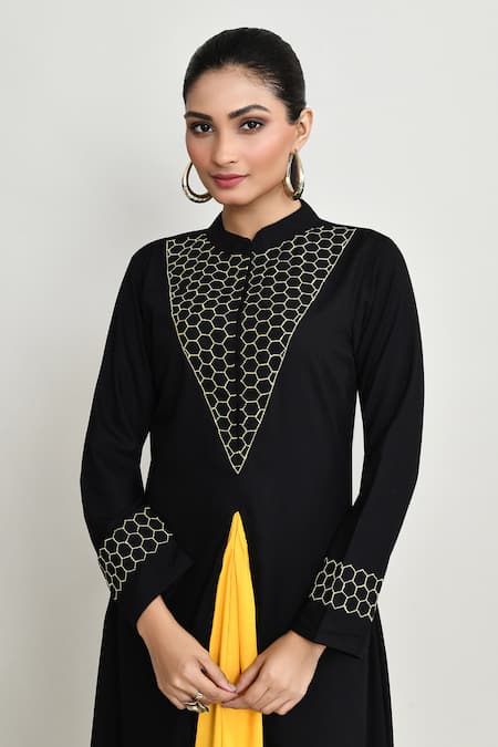 Abbaran_Black Rayon Embroidery Mandarin Collar Kurta Set With Palazzo _at_Aza_Fashions