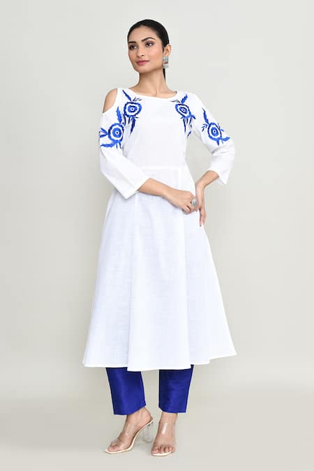 Abbaran White Rayon, Silk Embroidery Round Neck Kurta Set 