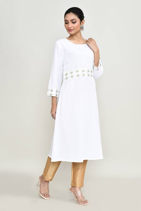 Buy_Abbaran_White Rayon, Silk Embroidery Round Neck Kurta Pant Set 