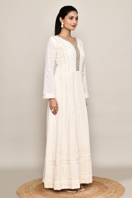 Shop_Abbaran_White Georgette, Chinon Stones, Sequins V-neck Anarkali Set_Online_at_Aza_Fashions
