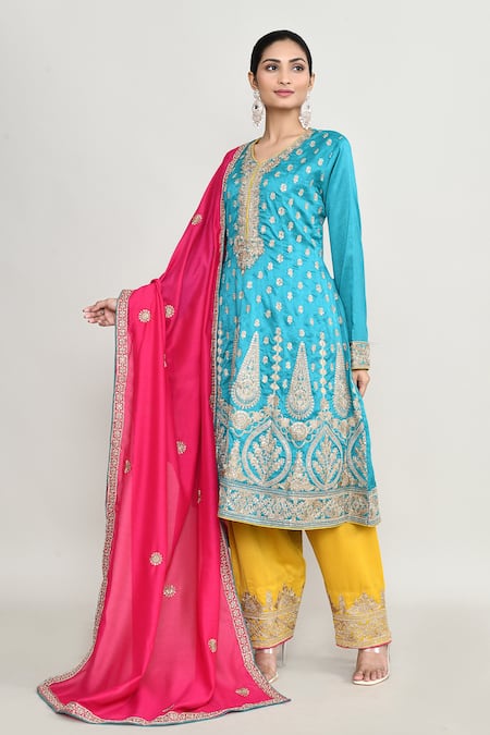 Abbaran_Blue Chinon Embroidery, Sequins Round Neck Kurta Set _at_Aza_Fashions