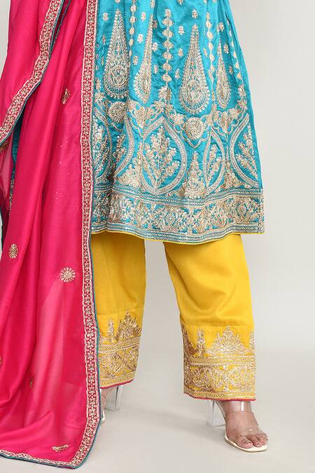 Shop Abbaran Blue Chinon Embroidery, Sequins Round Neck Kurta Set Shop_Abbaran_Blue Chinon Embroidery, Sequins Round Neck Kurta Set