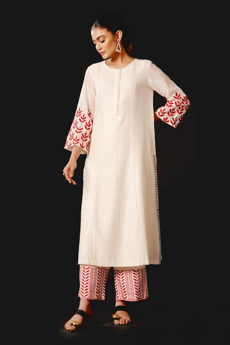 Devnaagri Ivory Silk, Chanderi, Kota Doria Embroidery Round Neck Kurta Pant Dupatta Set Online at Aza Fashions Devnaagri_Ivory Silk, Chanderi, Kota Doria Embroidery Round Neck Kurta Pant Dupatta Set _Online_at_Aza_Fashions