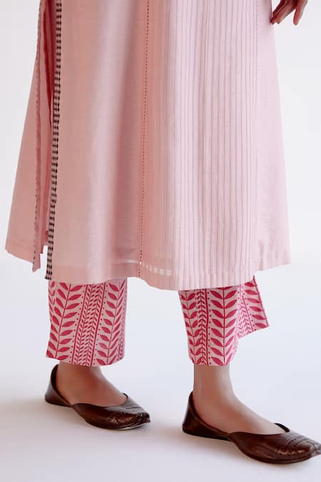 Buy_Devnaagri_Blush Silk, Chanderi, Cotton, Kota Doria Embroidery Round Neck Pink Kurta Set 
