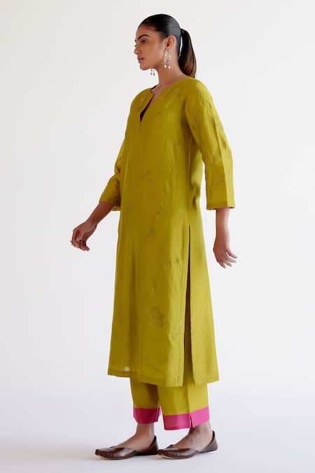 Buy_Devnaagri_Green , Chanderi, Organza Embroidery Split V-neck Kurta Set _Online_at_Aza_Fashions